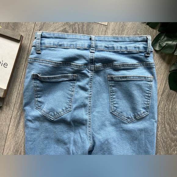 Shein high waisted ripped flared jeans in light wash blue. Size petite M/6 - Picture 9 of 13